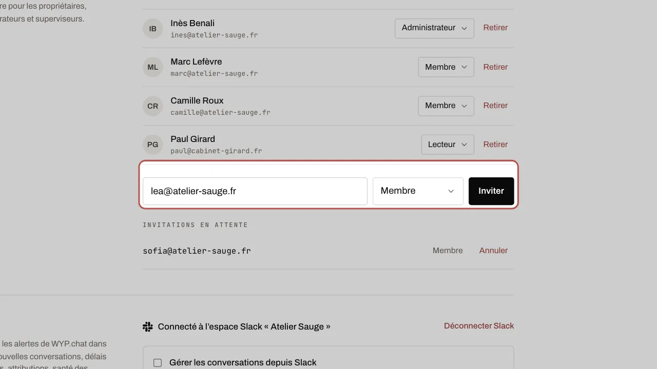 Saisir l’e-mail, choisir le rôle, puis cliquer sur Inviter